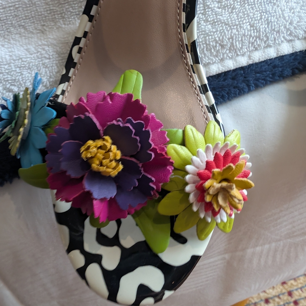 Betsey Johnson Black and White Floral Heels - Picture 9 of 16
